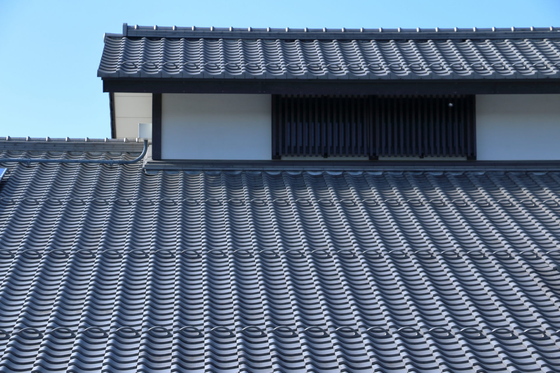 屋根の工事は都ルーフ